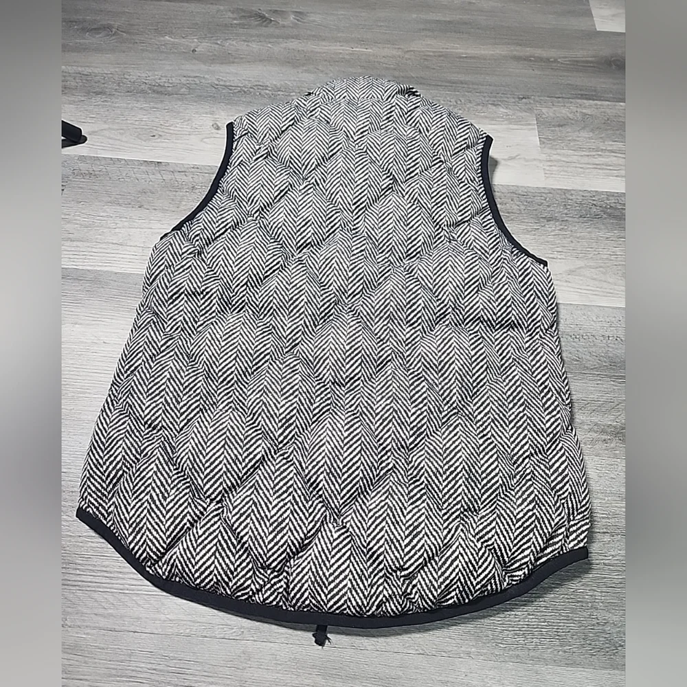 J. Crew Down Quilted Puffer Vest Womens XSmall Herringbone Black Cream - Picture 2 of 8